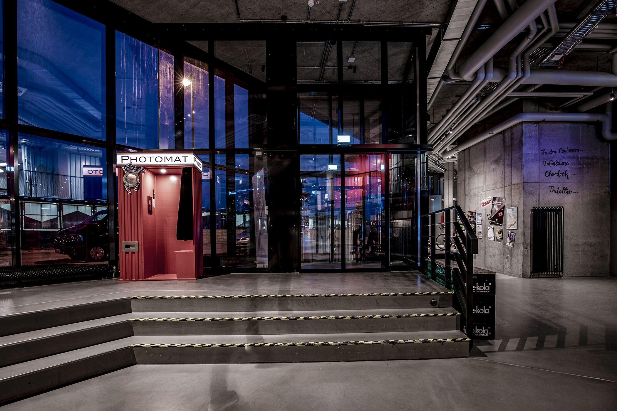 Dock Warnemünde Hostel *